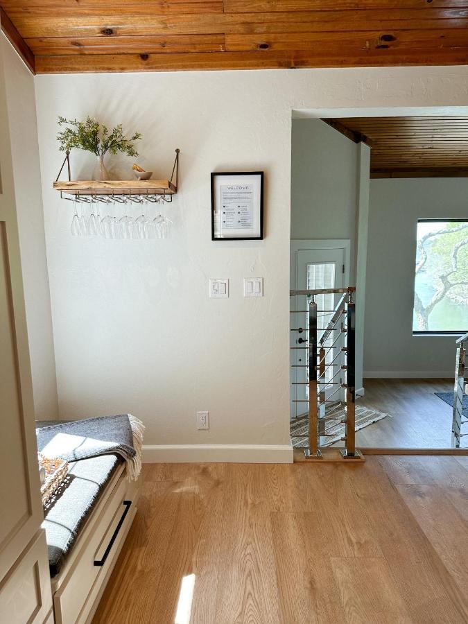 Vinita Newly Renovated 4B, 2.5 Bath Lakefront Home With South Grand Lake Views And Dock מראה חיצוני תמונה